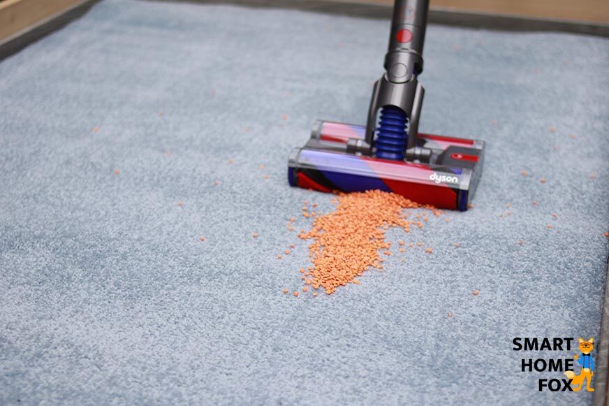 Dyson Omni-glide: Cleaning test on long carpet